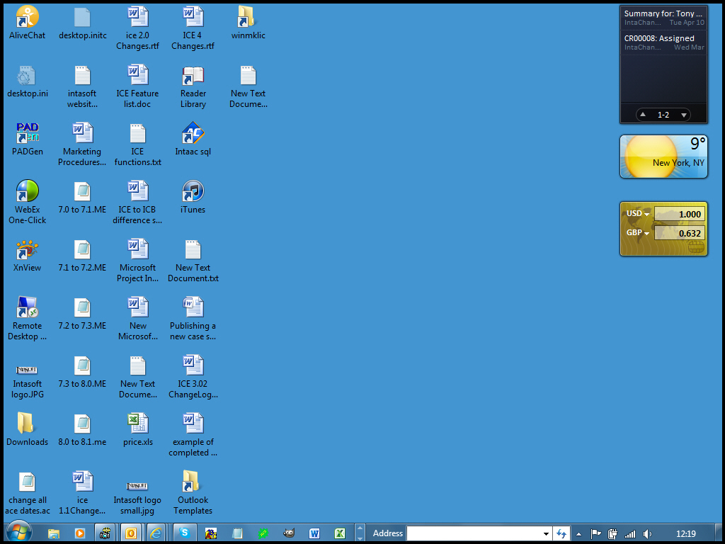 A desktop view showing the windows 7 gadget enabling the user to be kept informed with out logging in A desktop view showing the windows 7 gadget enabling the user to be kept informed with out logging in